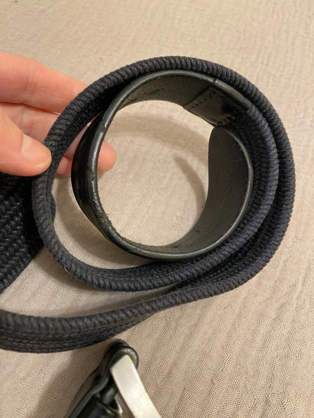 TUMI Men's Black Woven Elastic Belt with Leather Trim. 120